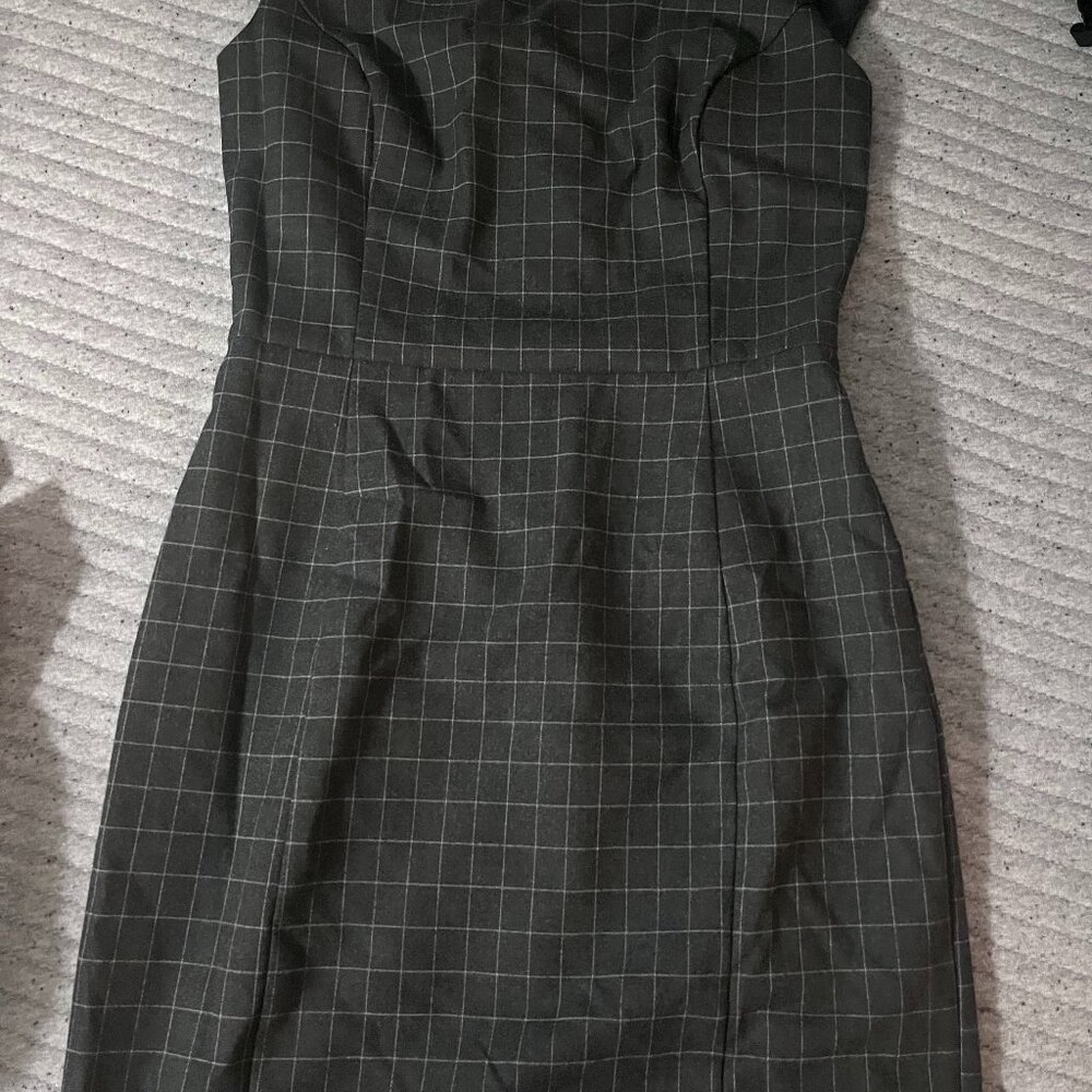 Banana Republic Size 2 Formal Black Dress